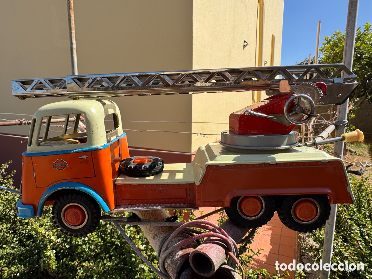 Juguetes antiguos de hojalata: CAMI&Oacute;N GRUA GAMA CUSTOM - Foto 4