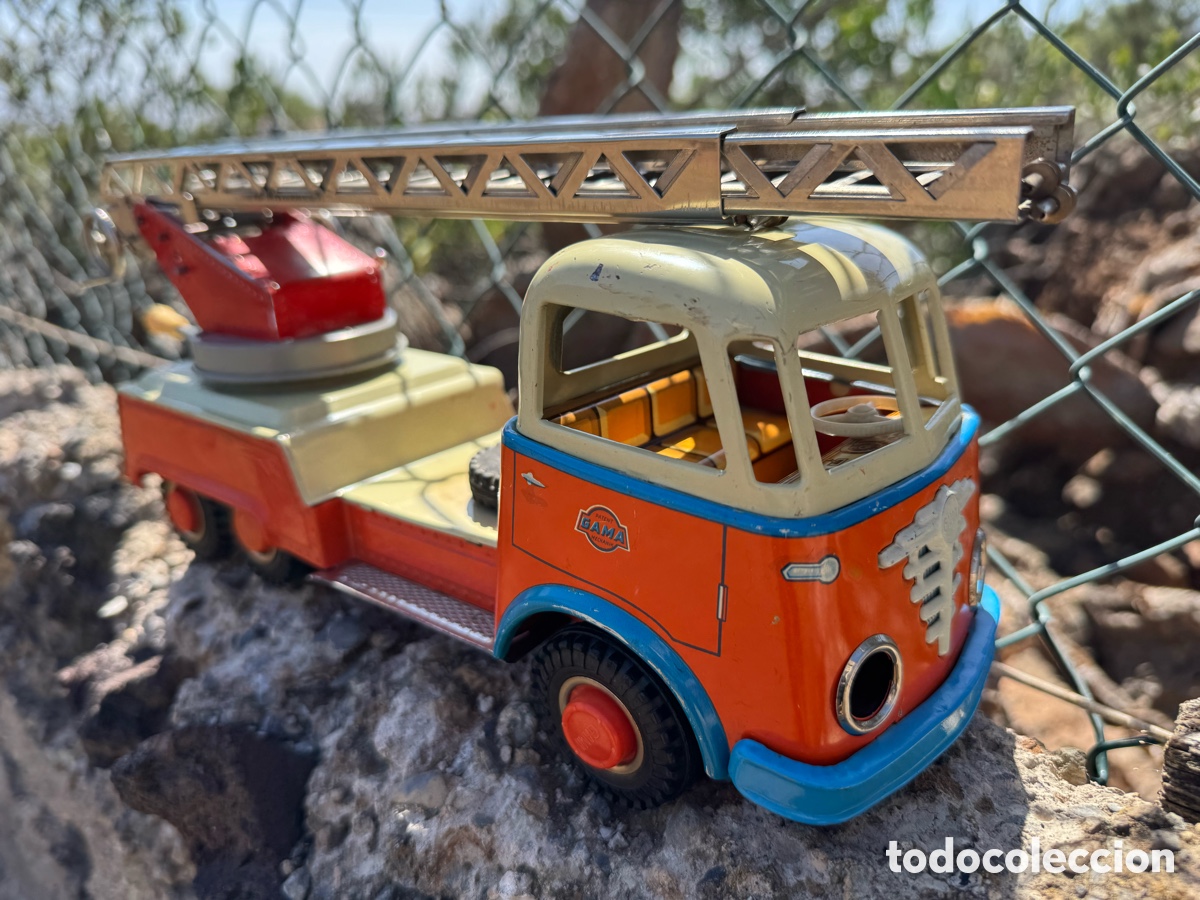 Juguetes antiguos de hojalata: CAMI&Oacute;N GRUA GAMA CUSTOM - Foto 1