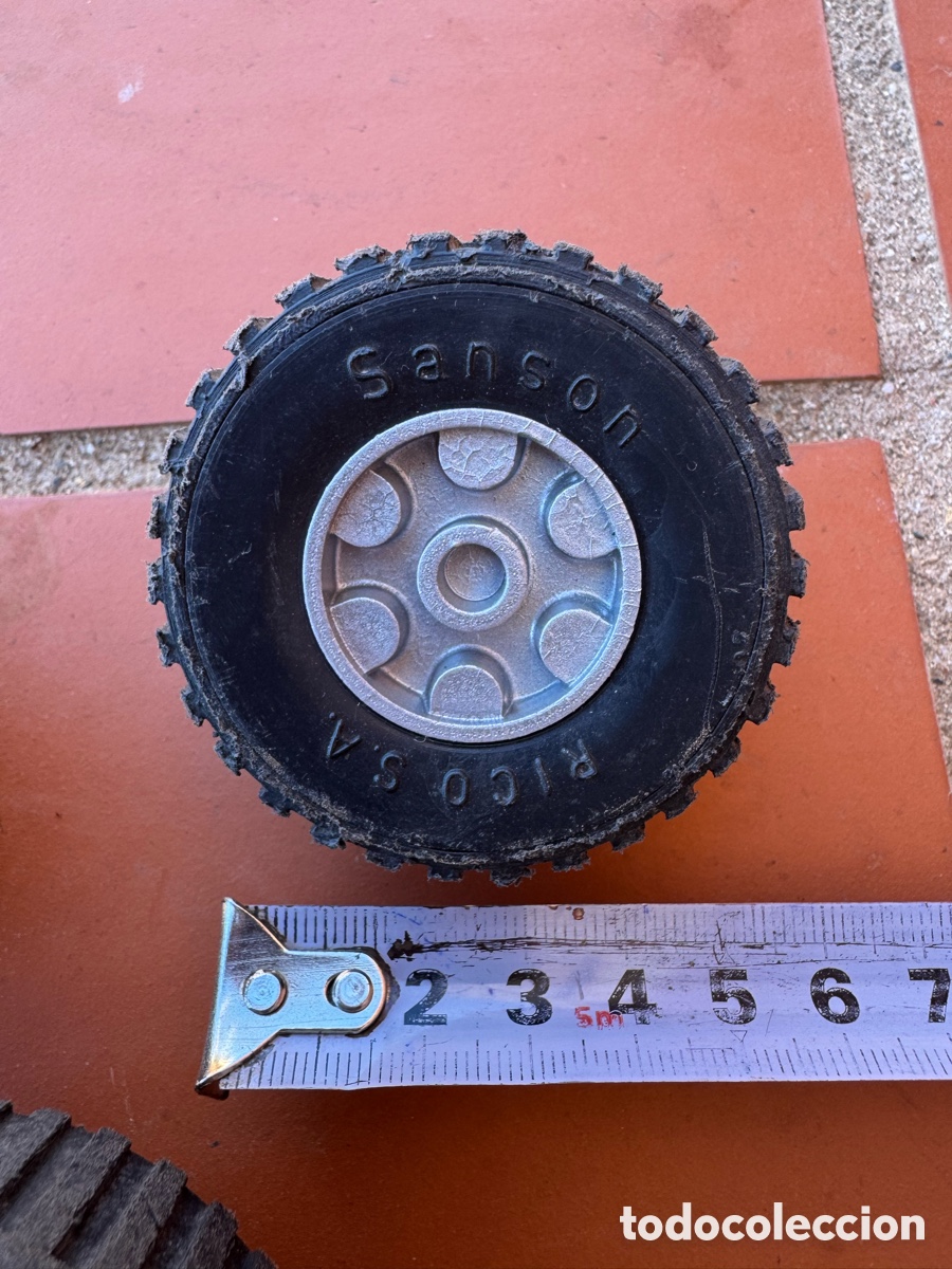 Juguetes antiguos de hojalata: RUEDAS CAMI&Oacute;N SANS&Oacute;N - Foto 3