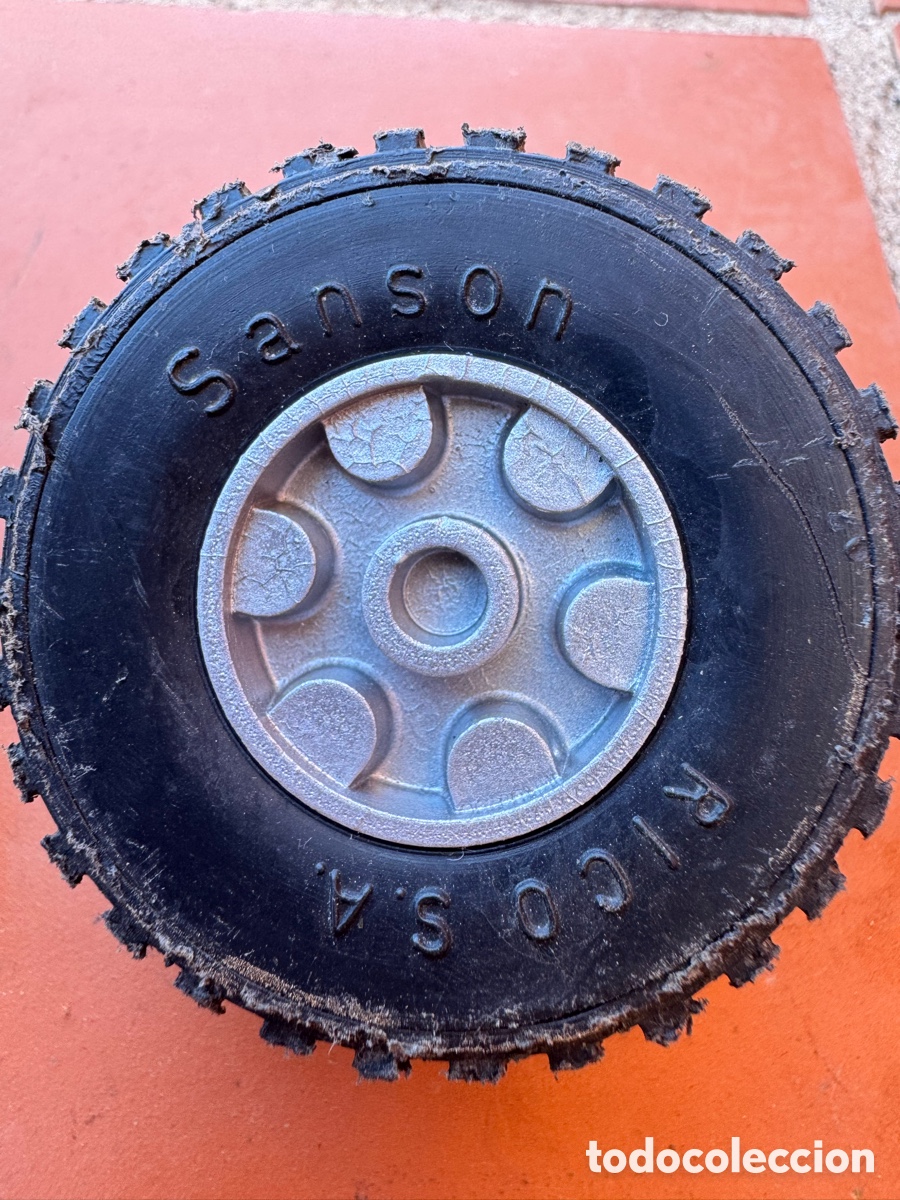 Juguetes antiguos de hojalata: RUEDAS CAMI&Oacute;N SANS&Oacute;N - Foto 1
