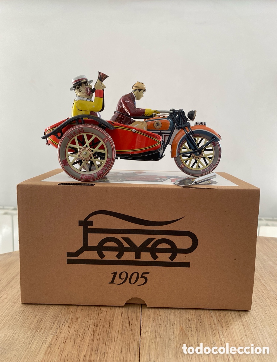 Jouets anciens en fer-blanc: PAY&Aacute; &ndash; Motocicleta de hojalata con sidecar y cuerda &ndash; Con caja original