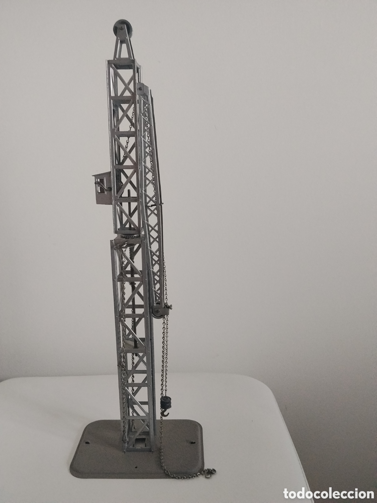 Juguetes antiguos de hojalata: Antigua gr&uacute;a de chapa CKO Kellermann 373 - Western Germany&rdquo;.