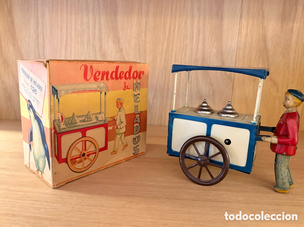 Juguetes antiguos de hojalata: Vendedor de Helados de Rico ref. 129