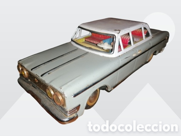 Juguetes antiguos de hojalata: Antiguo coche de metal