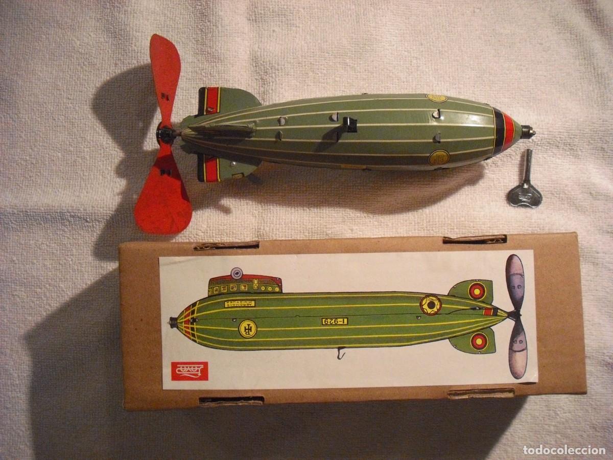 Juguetes antiguos de hojalata: ZEPPELIN DE HOJALATA PAYA , CON CAJA Y LLAVE