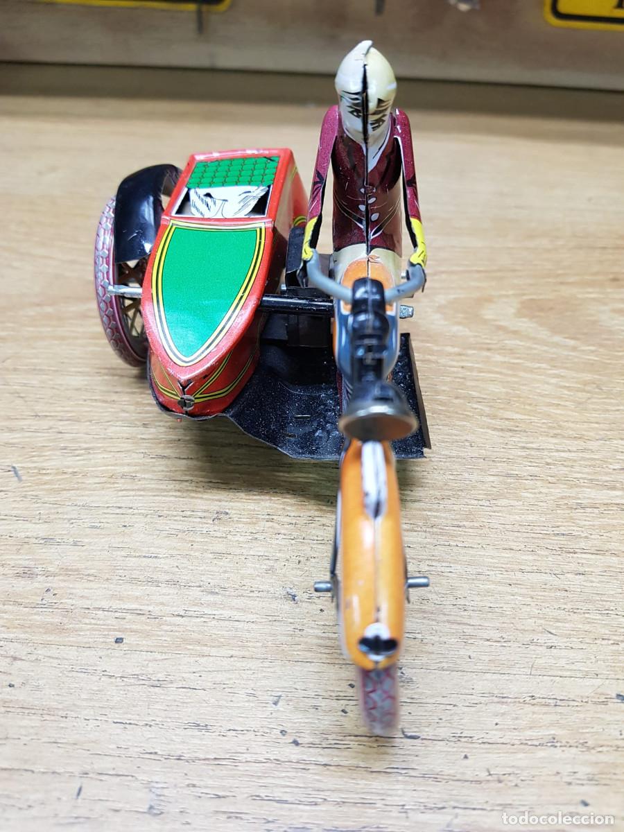 Juguetes antiguos de hojalata: MOTOCICLETA DE HOJALATA - Foto 3