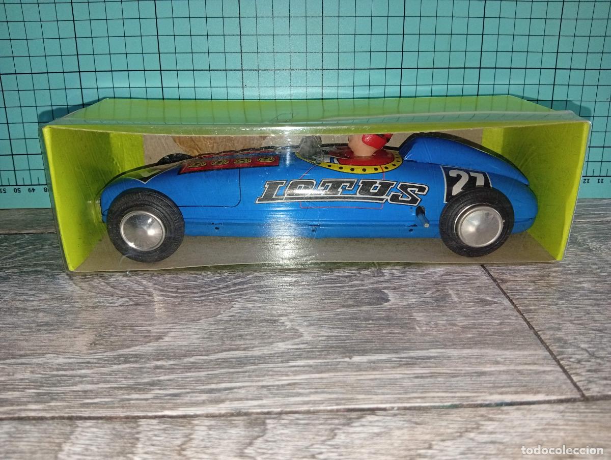 Juguetes antiguos de hojalata: Coche De Carreras Lotus 27 De Hojalata A Cuerda - Tin Toy Con Caja Original
