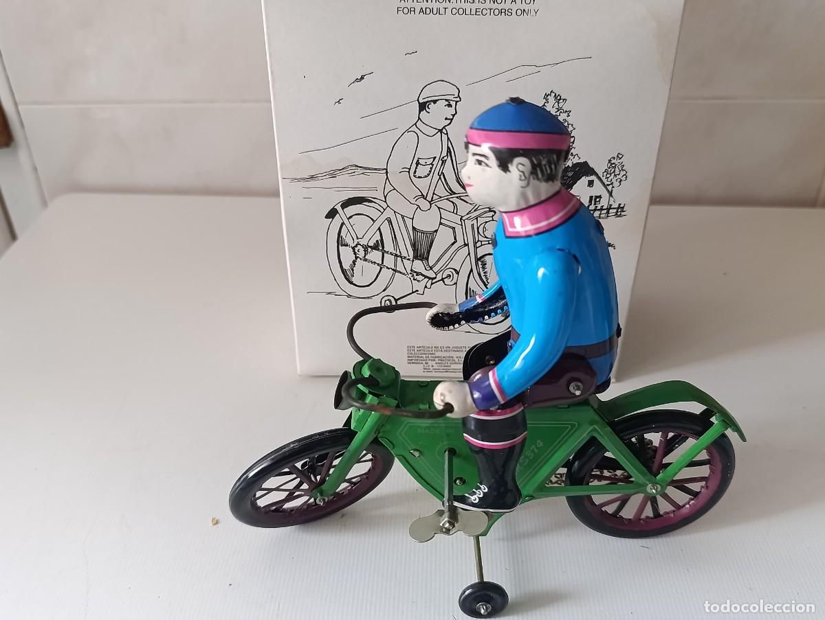 Juguetes antiguos de hojalata: NI&Ntilde;O EN BICI - - CHAPA - HOJALATA - EN CAJA - -