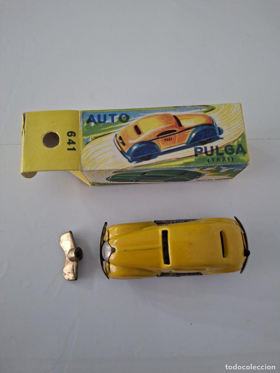 Juguetes antiguos de hojalata: Coche metalico a cuerda PULGA de Pay&aacute; Ref. 641