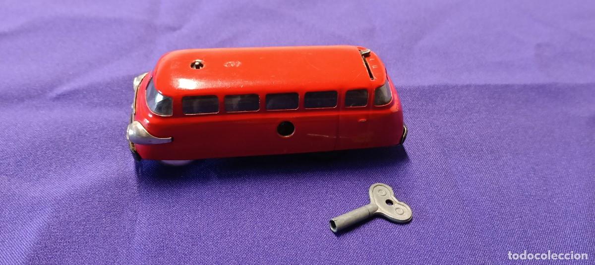 Juguetes antiguos de hojalata: Autob&uacute;s Schuco Varianto 3044 chapa roja hecho en zona de EE. UU. Alemania , original, excelente