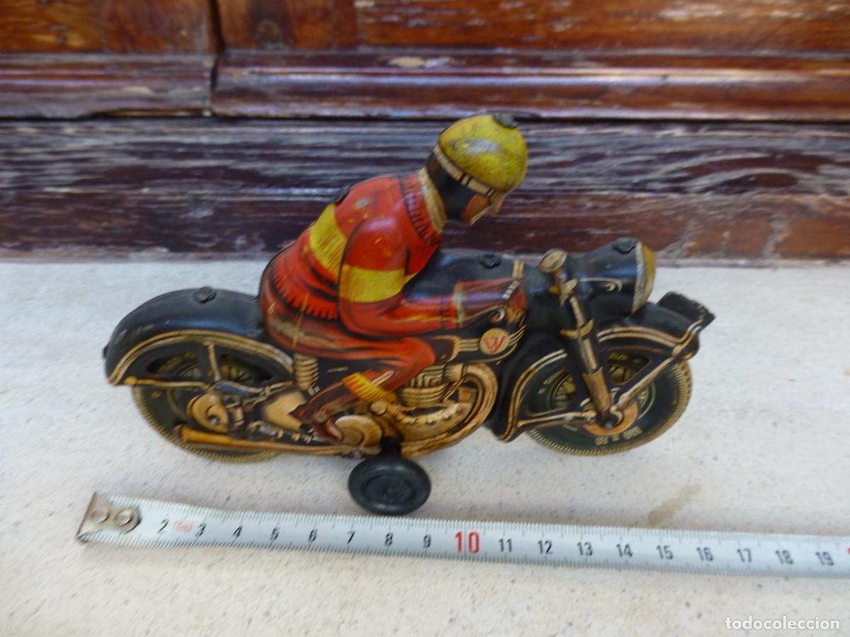 Juguetes antiguos de hojalata: Moto antigua de Hojalata TIPCO - Alemania