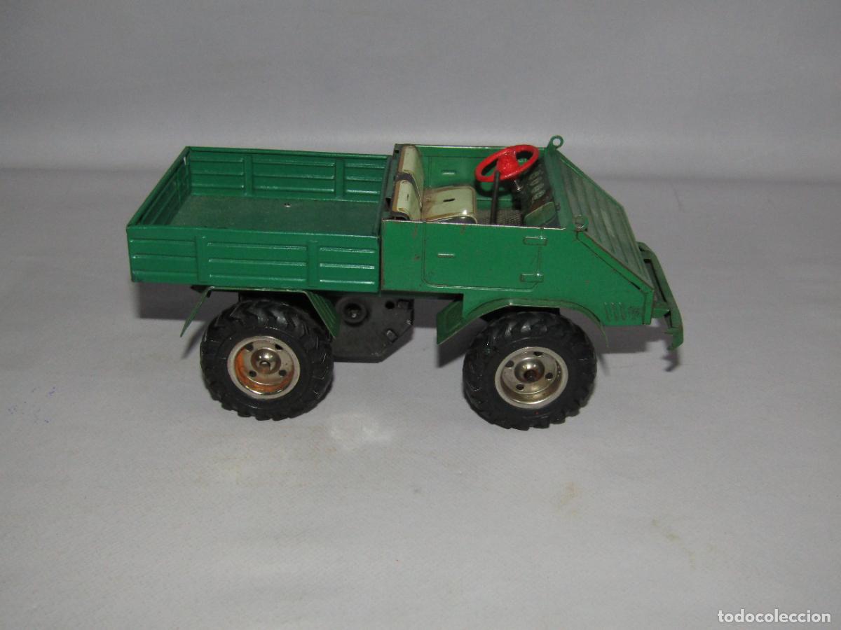 Juguetes antiguos de hojalata: Antiguo MERCEDES UNIMOG Met&aacute;lico a Cuerda de TIPCO Made in Germany