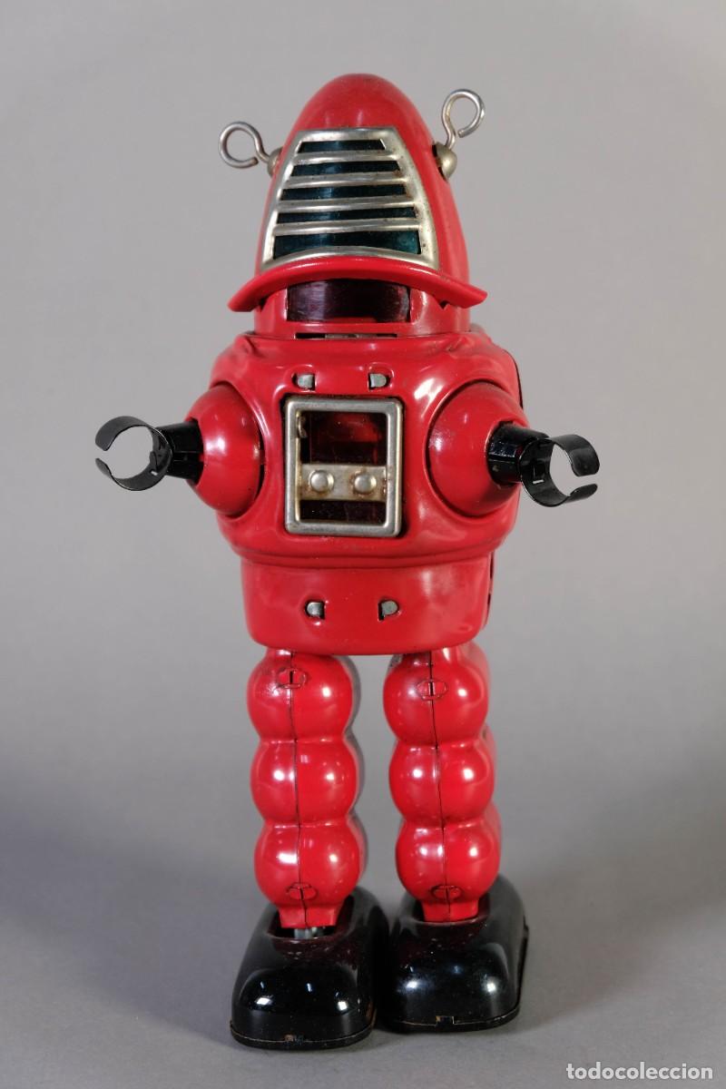 Juguetes antiguos de hojalata: PLANET ROBOT ROJO EN HOJALATA - MECANISMO A CUERDA - FUNCIONA