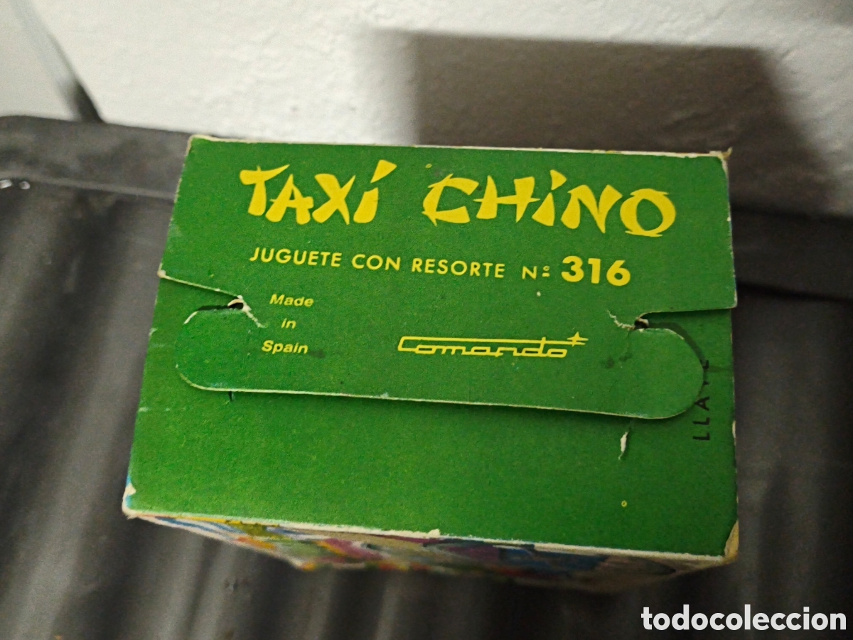 Juguetes antiguos de hojalata: Taxi chino de la marca Comando - Foto 10