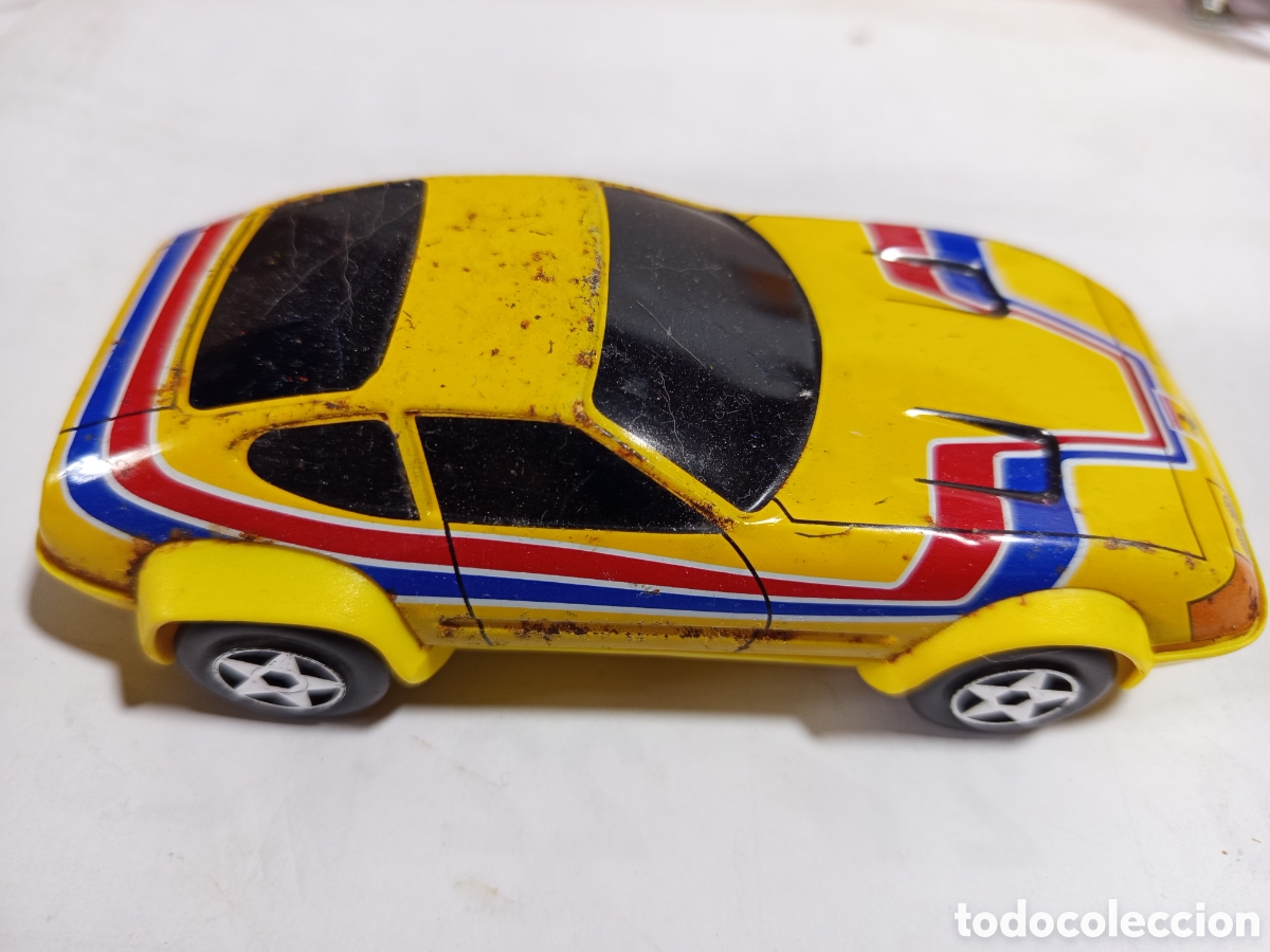 Juguetes antiguos de hojalata: Coche de hojalata marca Joustra - Foto 2