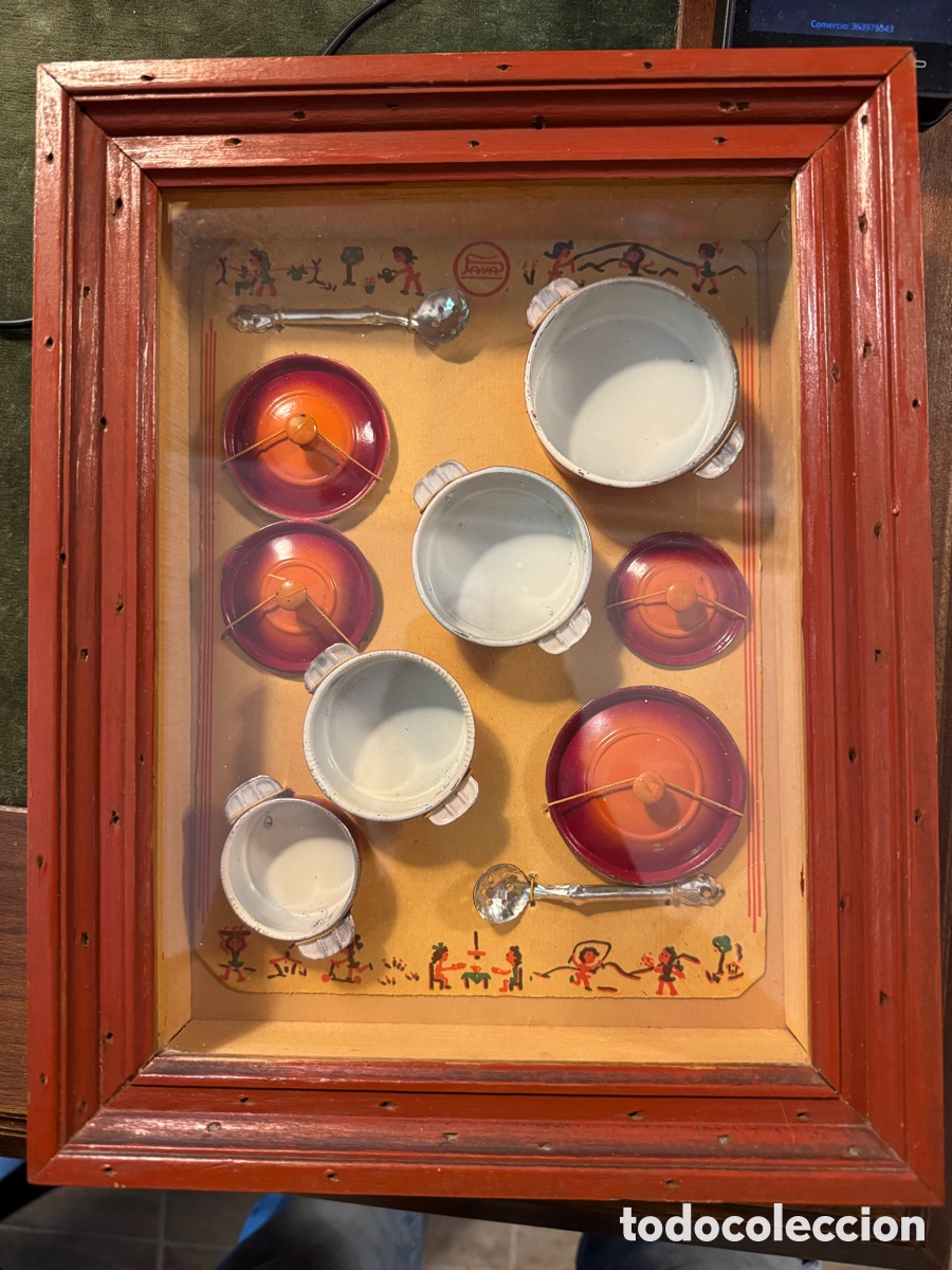 Juguetes antiguos de hojalata: JUEGO DE CAZUELAS DE COCINA ESMALTADAS.