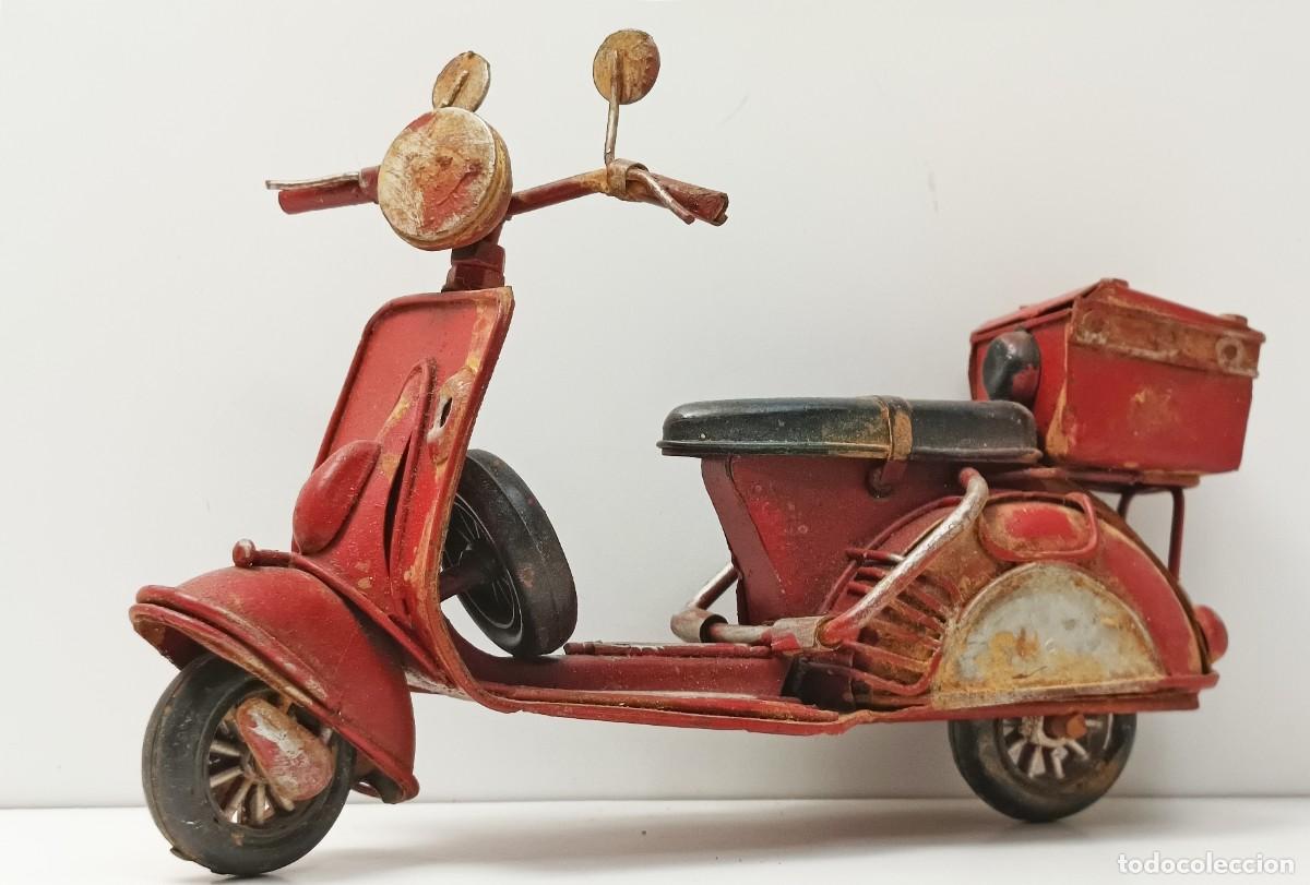 Antikes Blechspielzeug: REPLICA DE METAL A ESCALA VESPA CLASICA ESTILO VINTAGE 16 X 12 X 5 CM