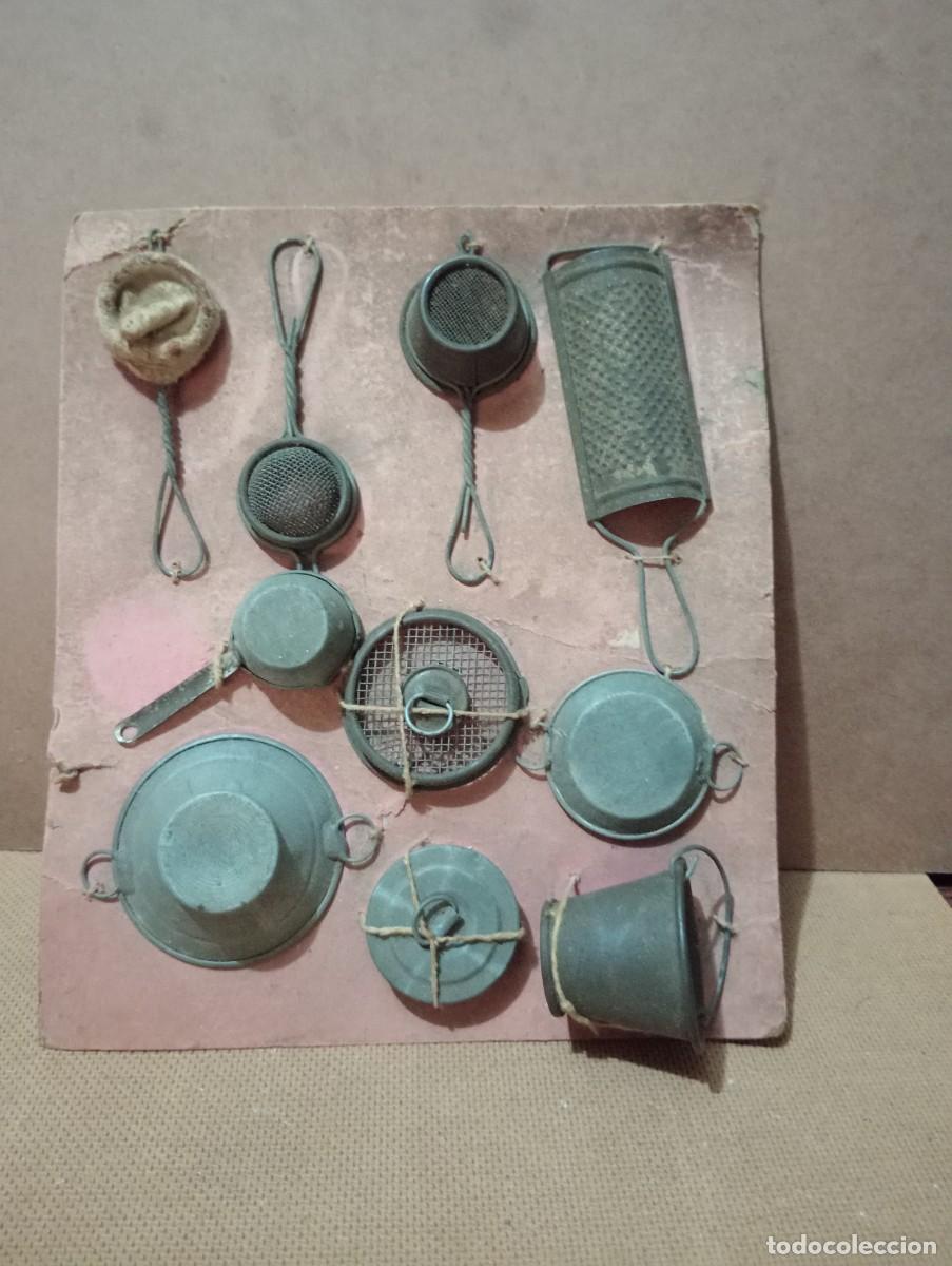 Juguetes antiguos de hojalata: Antiguos cacharritos de cocina de juguete de metal