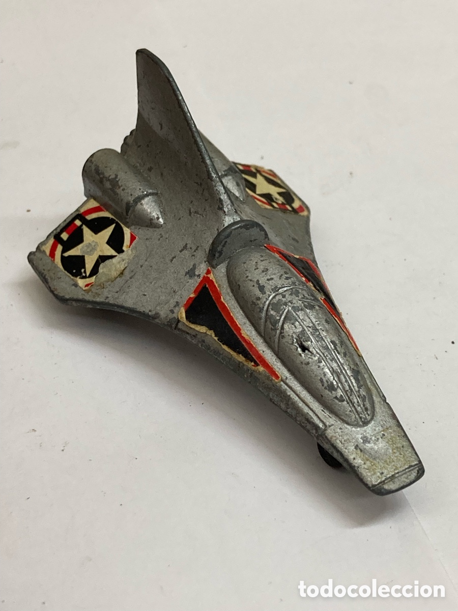Juguetes antiguos de hojalata: Miniatura Colonial Viper de la serie de televisi&oacute;n Battlestar Galactica.
