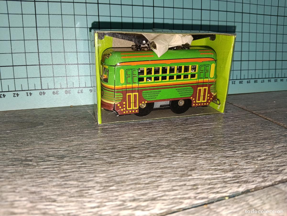 Juguetes antiguos de hojalata: Reproduccion juguete de hojalata Tranv&iacute;a Tin toys a cuerda