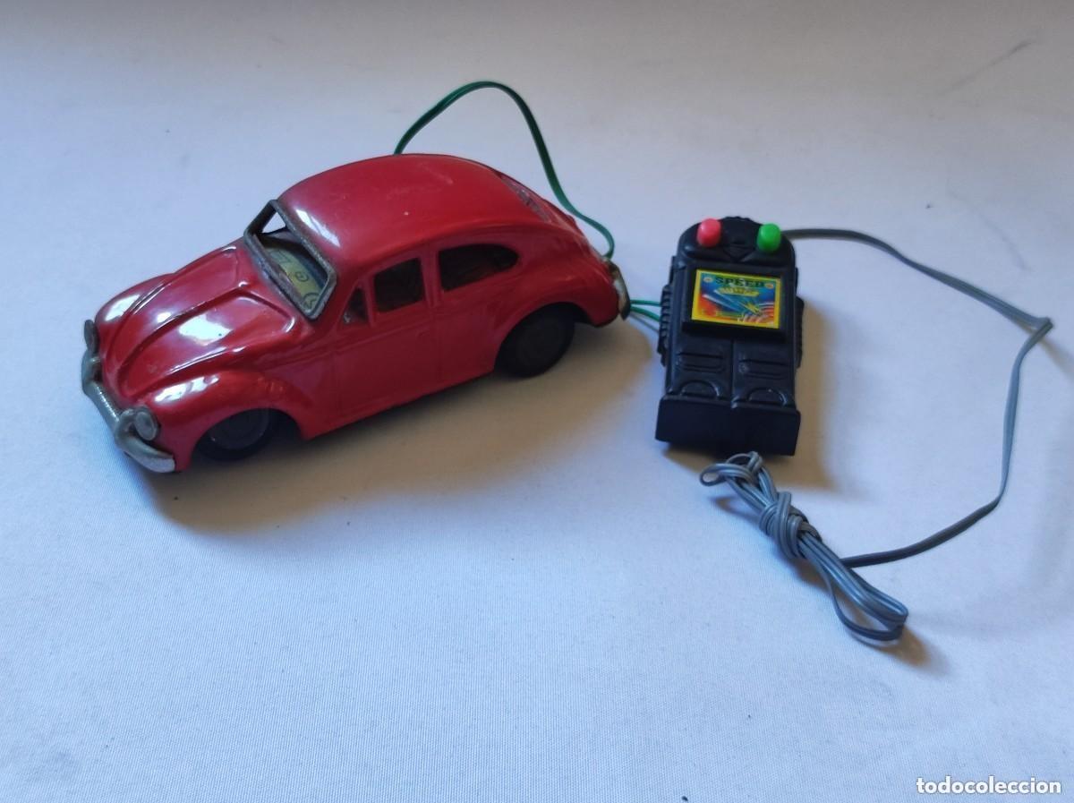 Juguetes antiguos de hojalata: Antiguo coche Volkswagen Asahi Sanshin Japan 4G-113 cabledirigido Beetle - raro