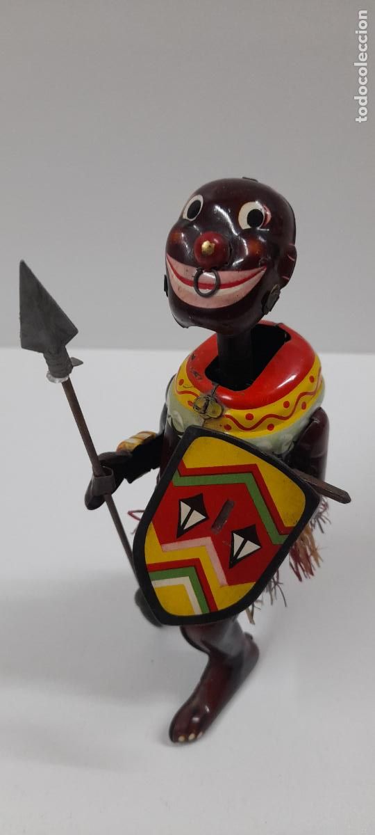 Juguetes antiguos de hojalata: GUERRERO NEGRO / AFRICANO . REALIZADO POR CLIM HERMANOS . EN HOJALATA A CUERDA . ORIGINAL A&Ntilde;OS 50