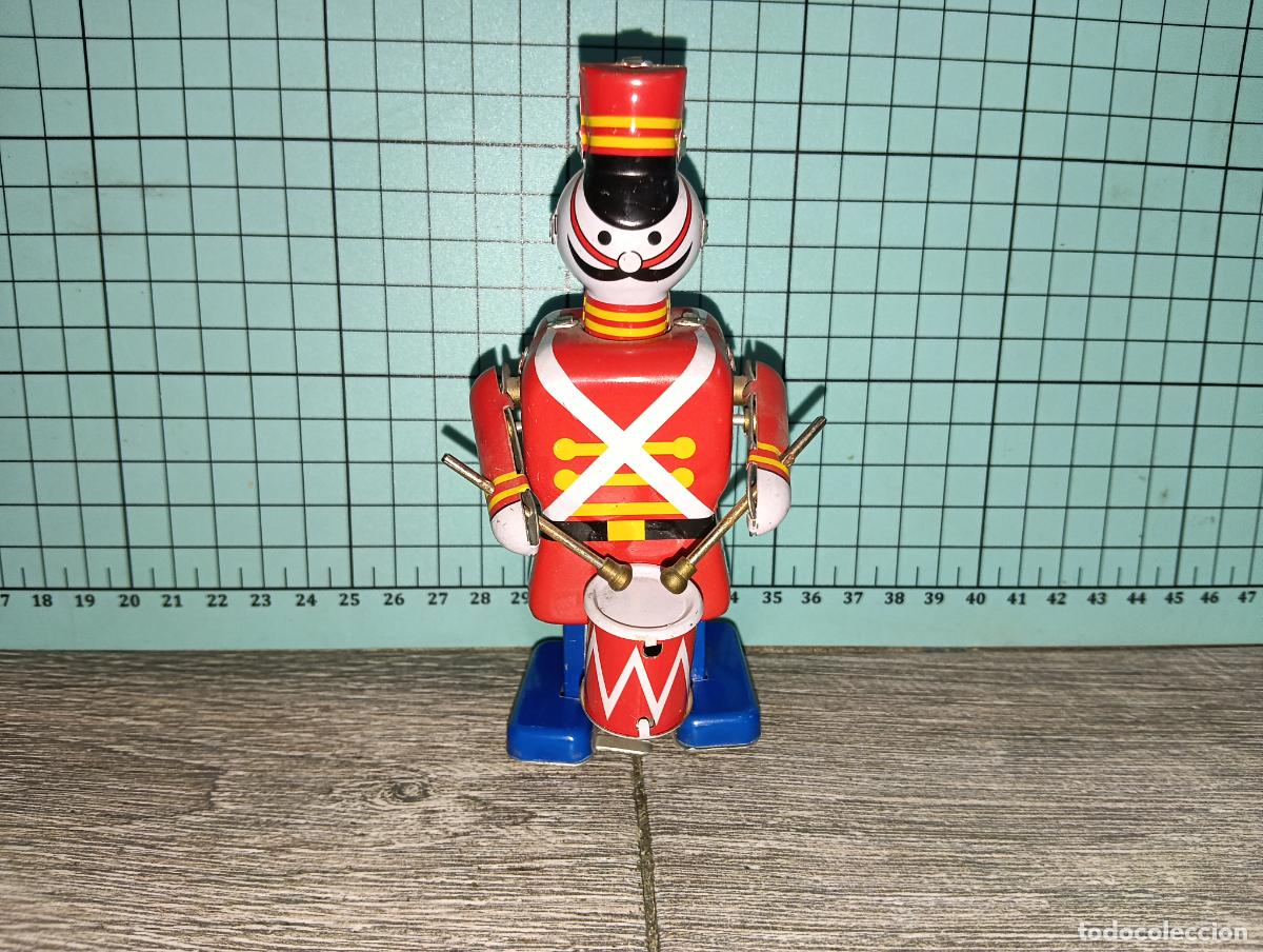 Juguetes antiguos de hojalata: Reproducci&oacute;n Juguete de hojalata a cuerda Tin Toys Soldado tamborilero tocando el tambor