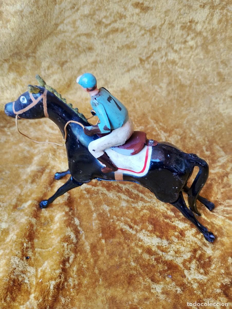 Juguetes antiguos de hojalata: Magn&iacute;fico caballo de carreras de Pay&aacute; -hojalata- cuerda inclu&iacute;da (carga perfectamente a pesar que no