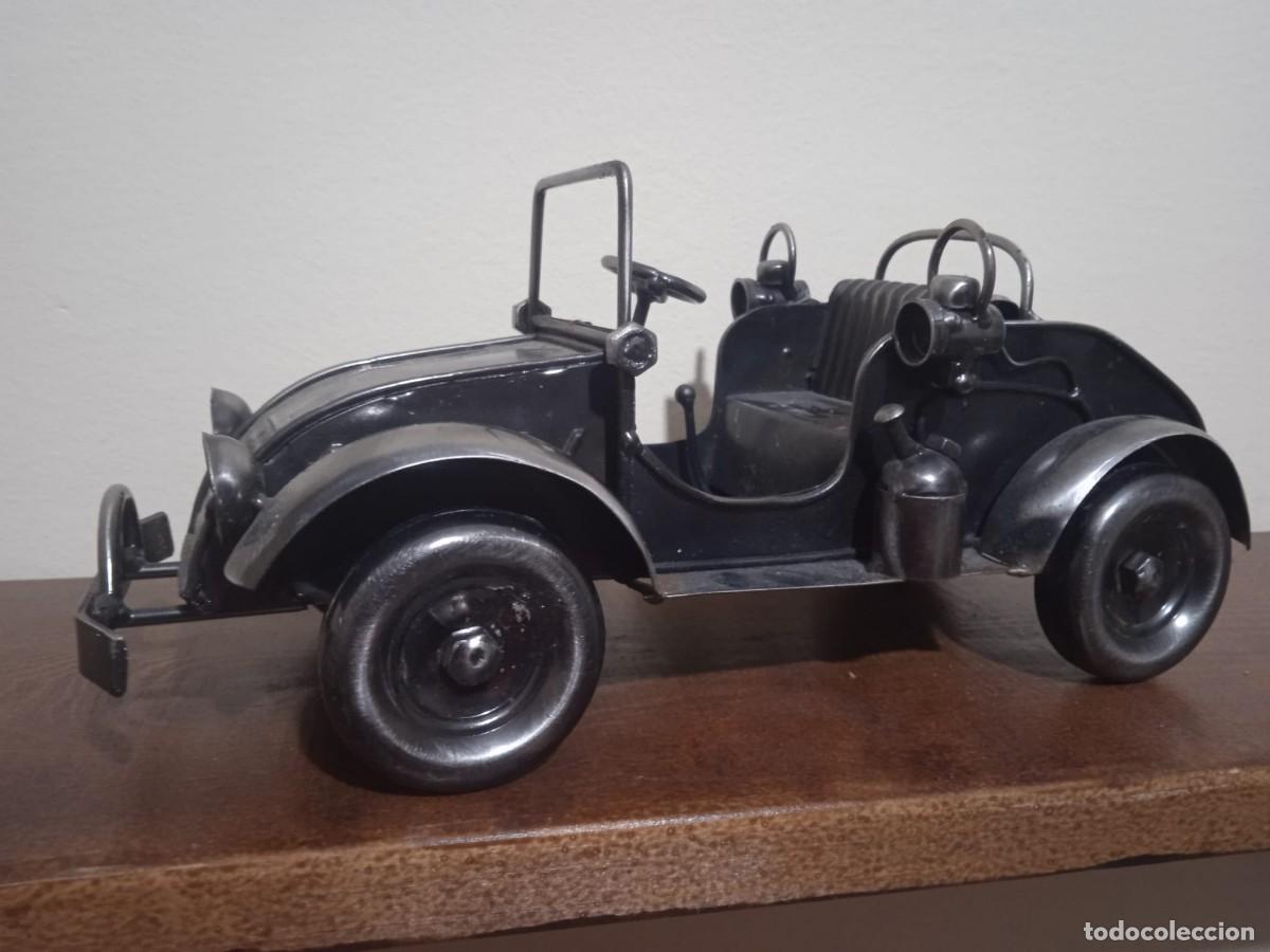Juguetes antiguos de hojalata: Coche descapotable met&aacute;lico