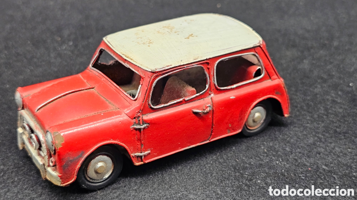 Juguetes antiguos de hojalata: Coche de hojalata ....