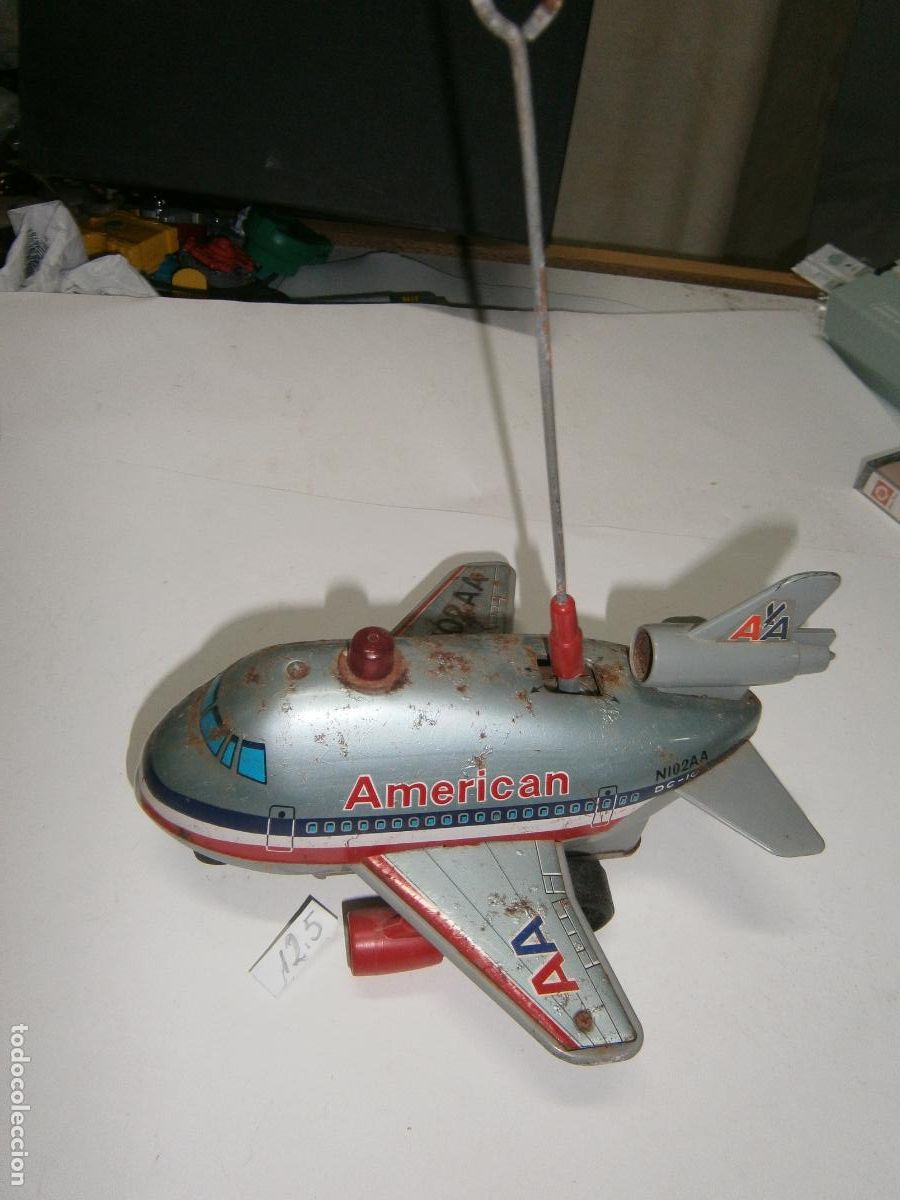 Juguetes antiguos de hojalata: ANTIGUO AVION MCDONNELL DOUGLAS DC-10 DE HOJALATA Y PLASTICO JAPON