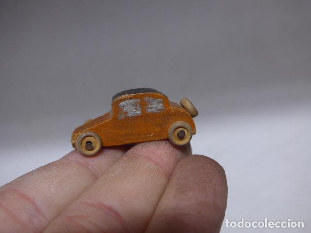 Juguetes antiguos de hojalata: Antiguo peque&ntilde;o coche de juguete de madera de principios siglo XX a identificar