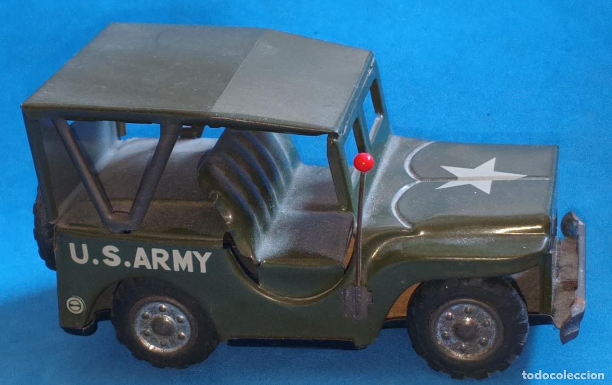 Juguetes antiguos de hojalata: Vintage. Peque&ntilde;o Jeep U,S. ARMY. Fabricado en Jap&oacute;n.