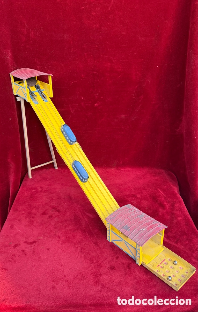Juguetes antiguos de hojalata: Espectacular juguete a&ntilde;os 30,Funicular de Cij,Hojalata y madera!