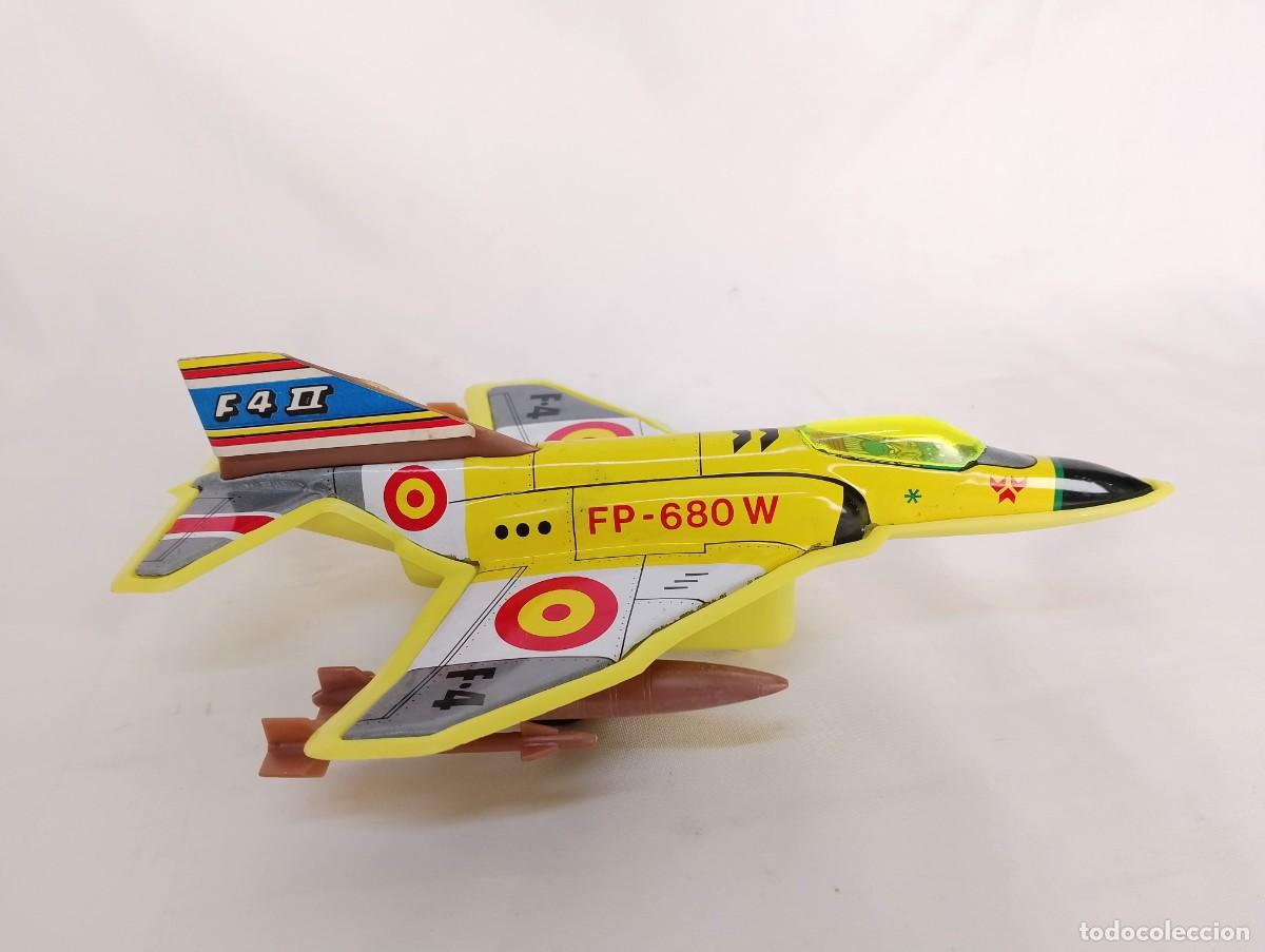 Antikes Blechspielzeug: RESORTES VALLS ref.23 FHANTOM F-4 ESPA&Ntilde;A. AVION RETROFRICCI&Oacute;N EN CHAPA Y PL&Aacute;STICO