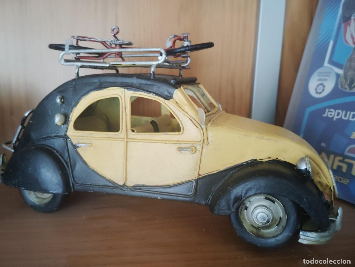 Brinquedos antigos de folha-de-Flandres: Miniatura Citro&euml;n 2cv met&aacute;lico