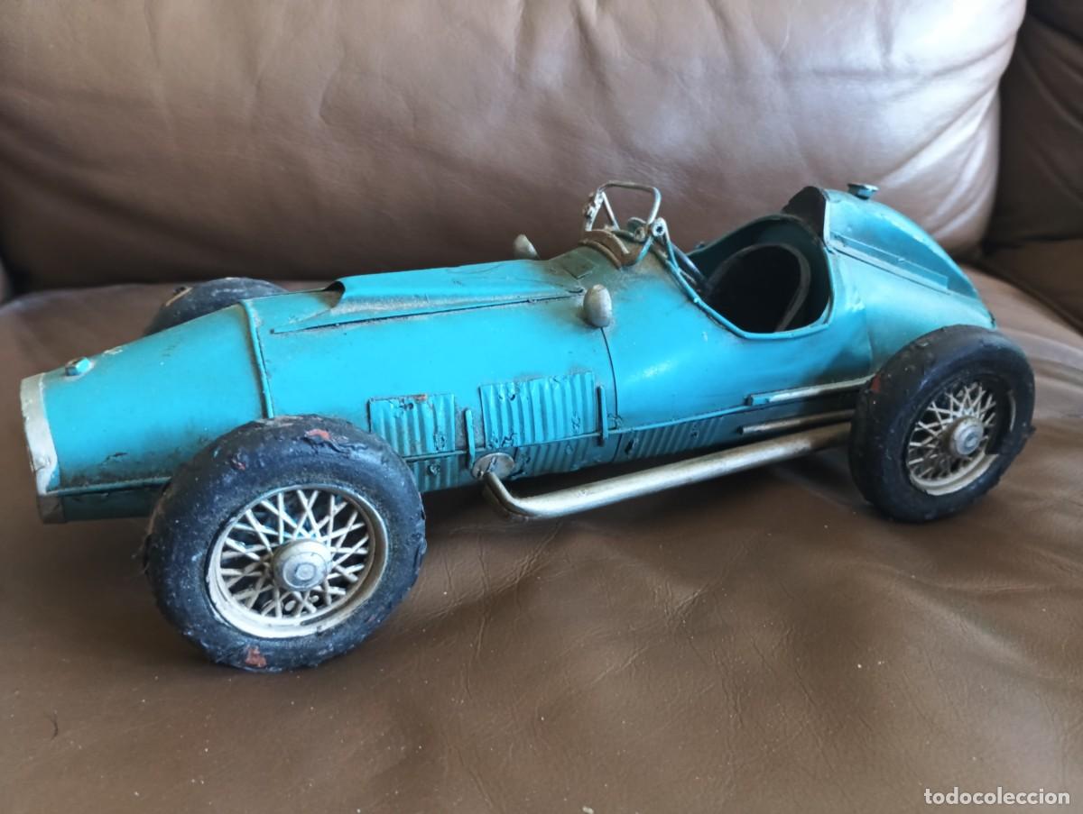 Juguetes antiguos de hojalata: coche bolido de carreras metalico