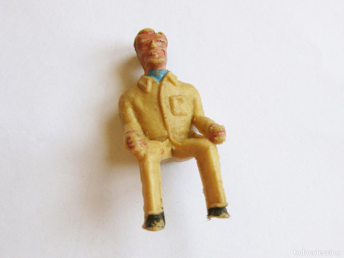 Juguetes antiguos de hojalata: FIGURA DE PL&Aacute;STICO DE JAMES BOND. ASTON MARTIN DB5 GAMA REF NR. 4900
