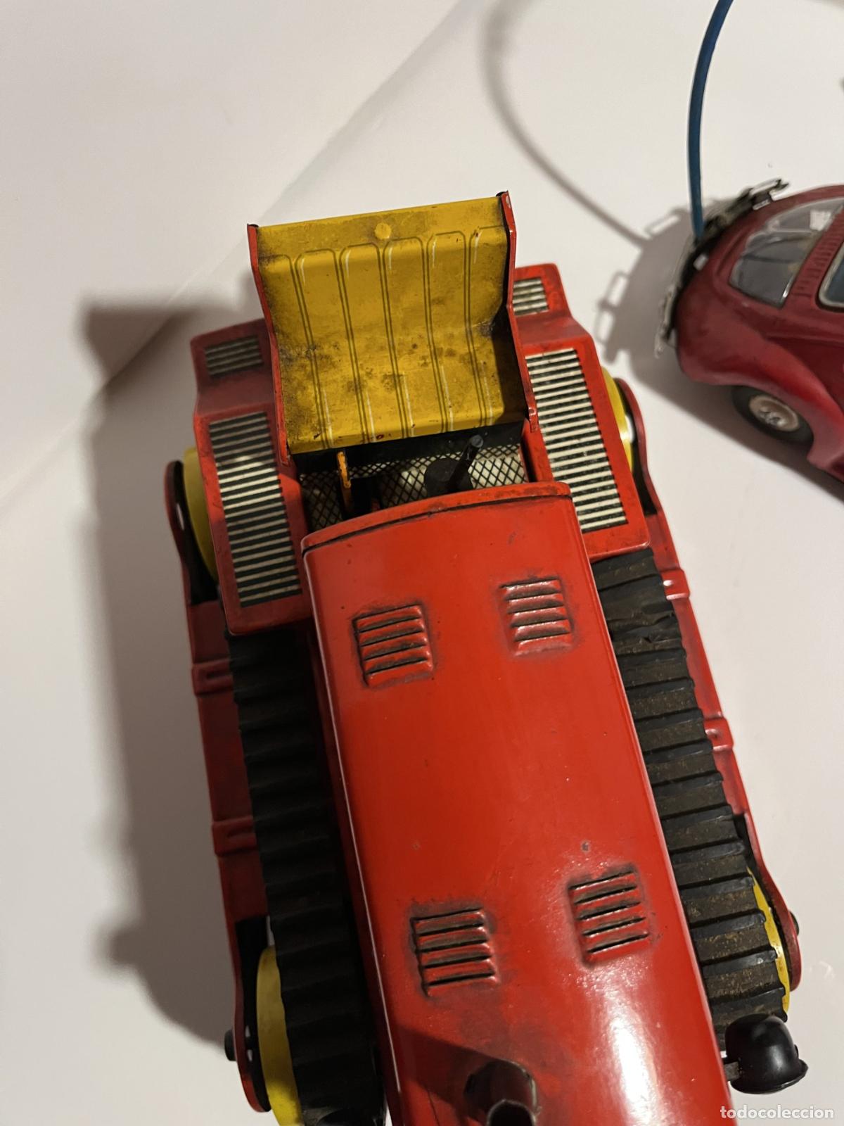 Juguetes antiguos de hojalata: Escarabajo y tractor oruga - Foto 4
