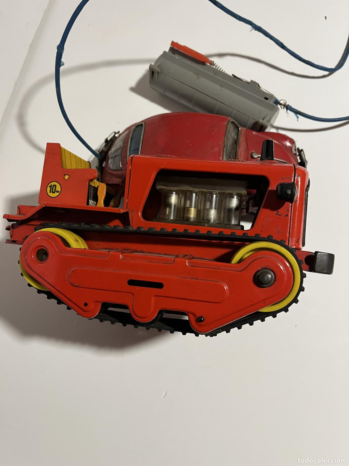 Juguetes antiguos de hojalata: Escarabajo y tractor oruga - Foto 6
