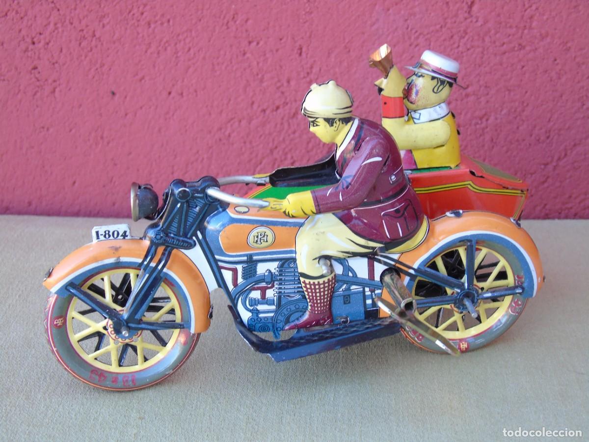 Antikes Blechspielzeug: MOTOCICLETA CON SIDECAR DE &Eacute;POCA DE HOJALATA DE CUERDA, MARCA JAYA. FUNCIONANDO