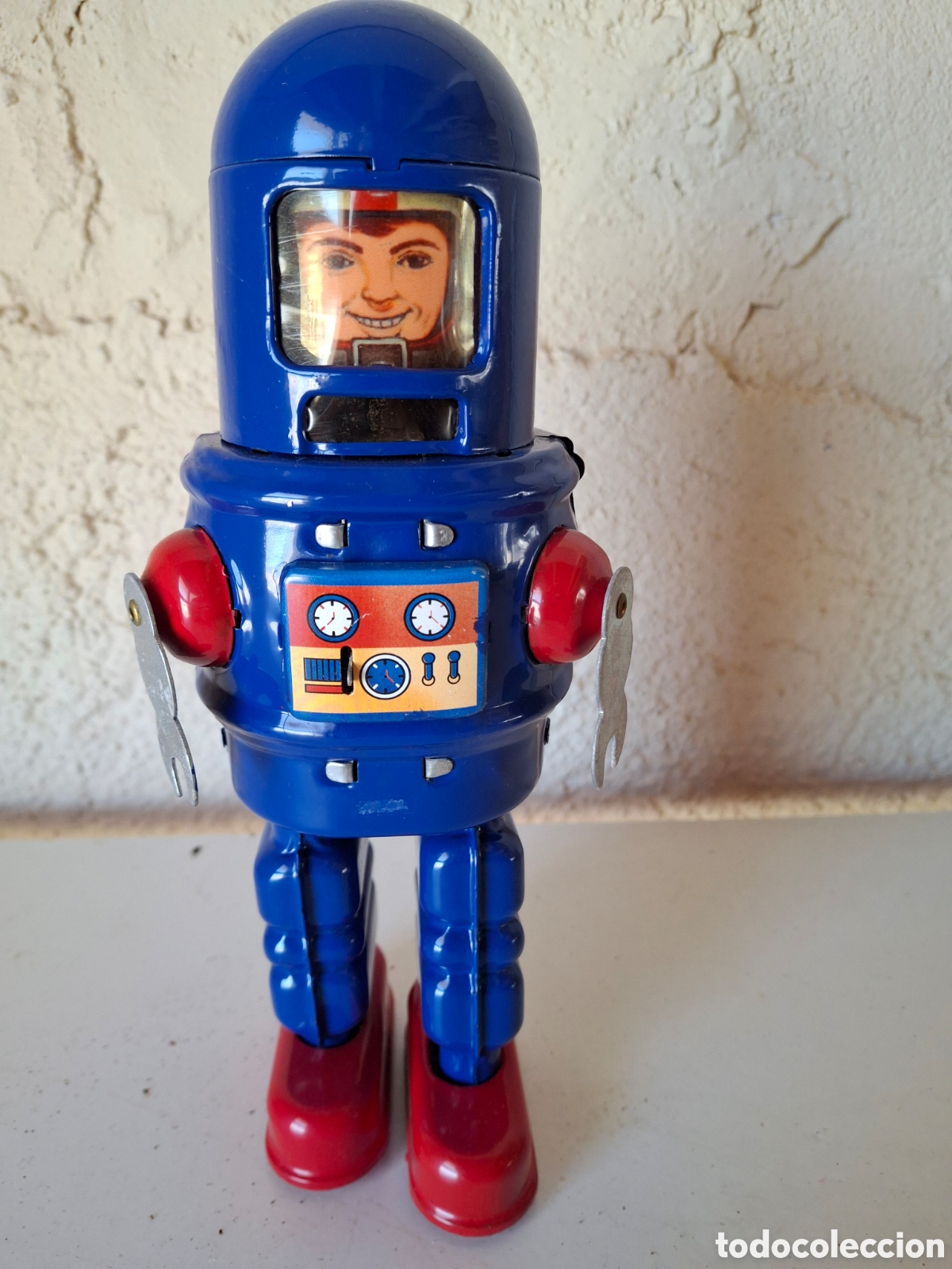 Juguetes antiguos de hojalata: ROBOT HOMBRE DEL ESPACIO A CUERDA