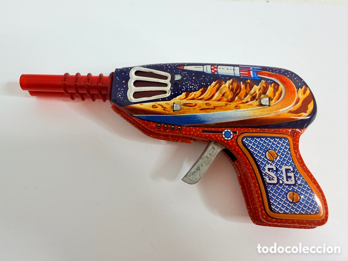 Juguetes antiguos de hojalata: Vintage Tin Friction Space Gun Toy Sparkler S.G. Made in Japan