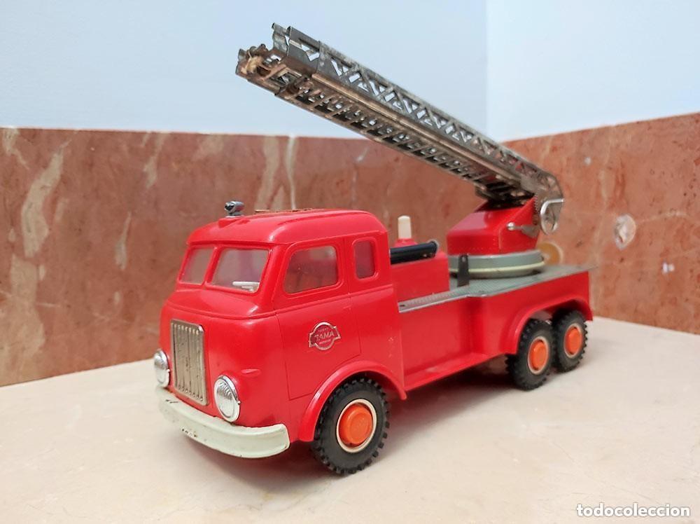 Juguetes antiguos de hojalata: Antiguo Camion de bomberos GAMA a Friccion