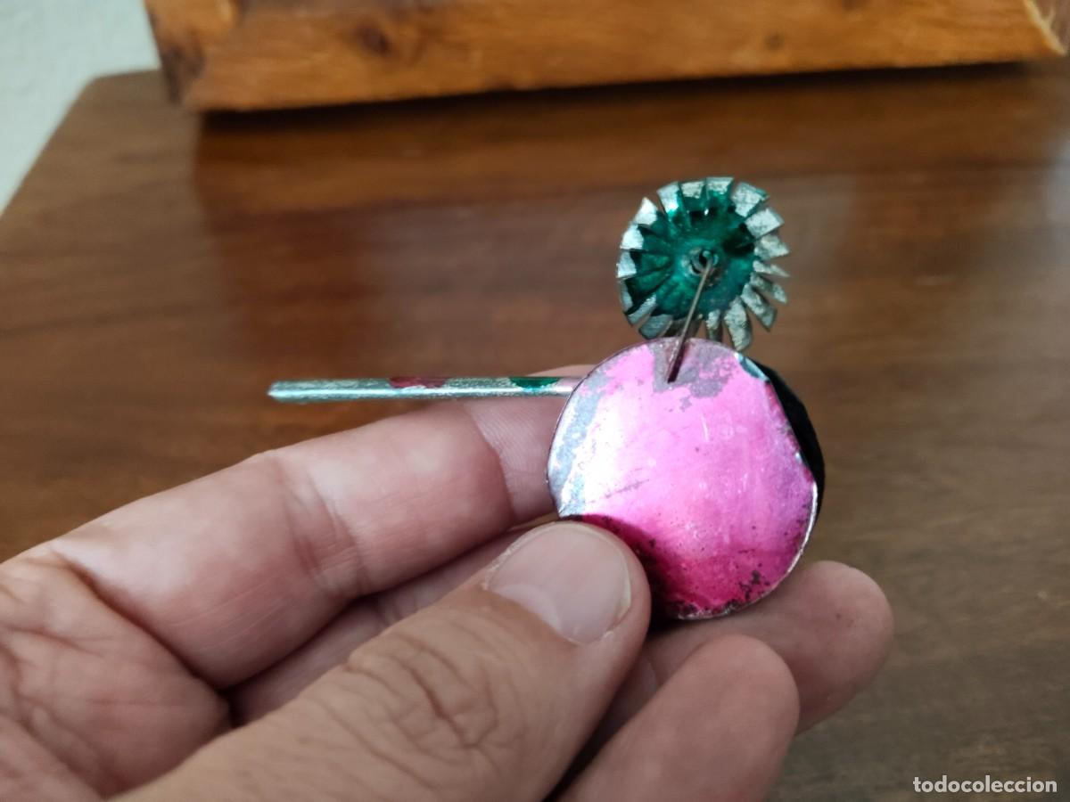 Juguetes antiguos de hojalata: Antiguo silbato de hojalata. - Foto 4