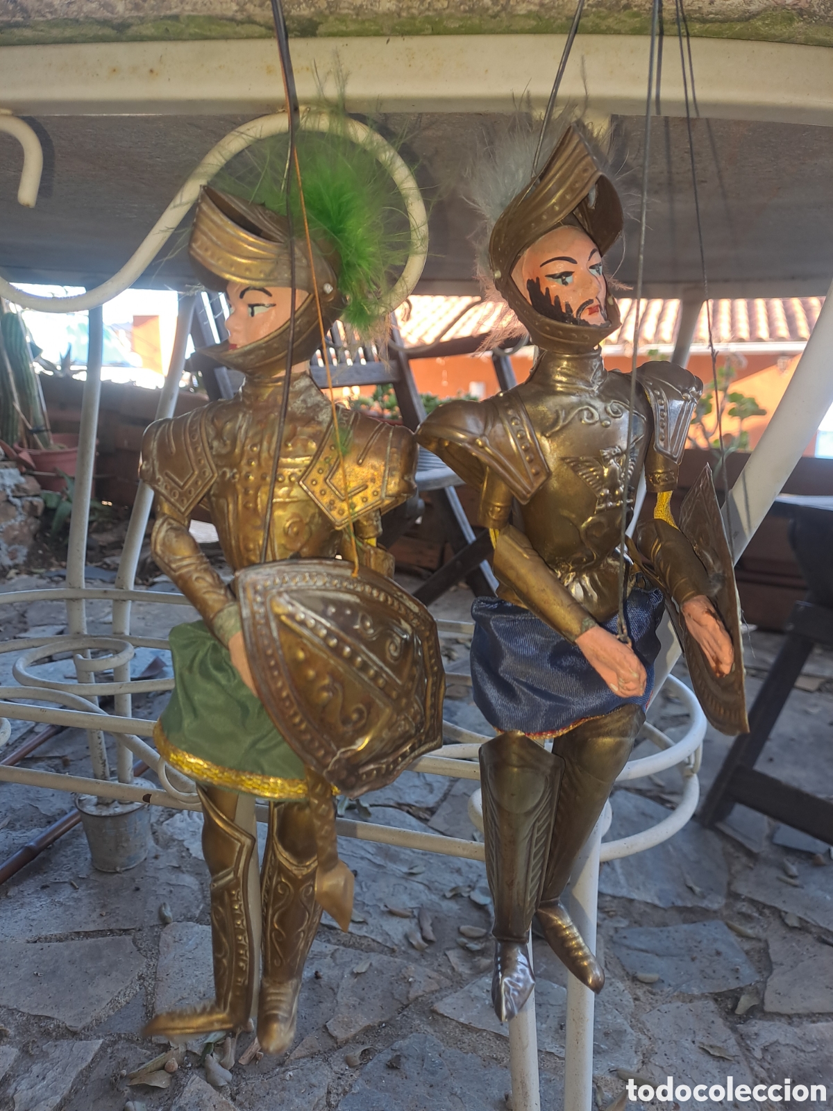 Juguetes antiguos de hojalata: Pareja de t&iacute;teres sicilianos