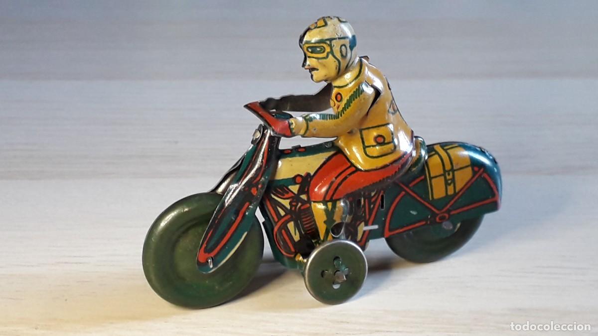 Juguetes antiguos de hojalata: Moto motocicleta, hojalata, Rico Ibi Spain, original 1930-1940.