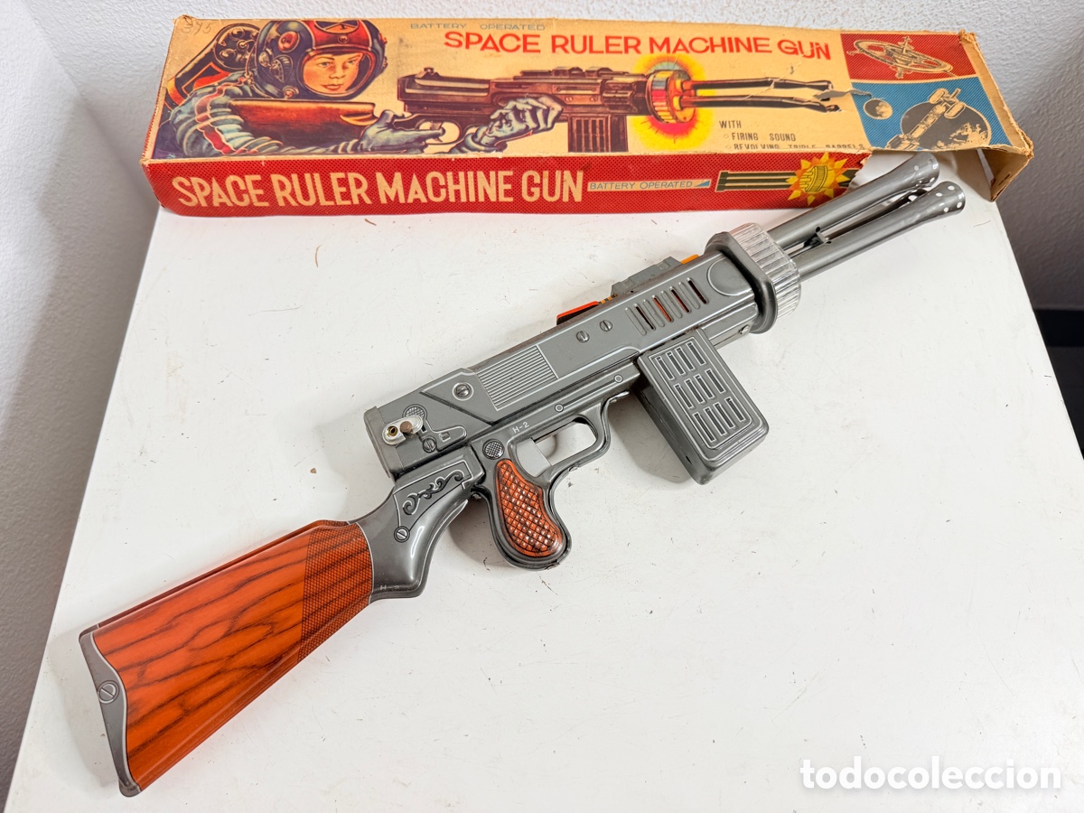 Juguetes antiguos de hojalata: Space Ruler Machine Gun, fabricada por S.H. Horikawa