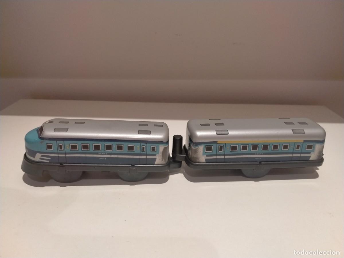 Antikes Blechspielzeug: Automotor hojalata a fricci&oacute;n TER de Renfe