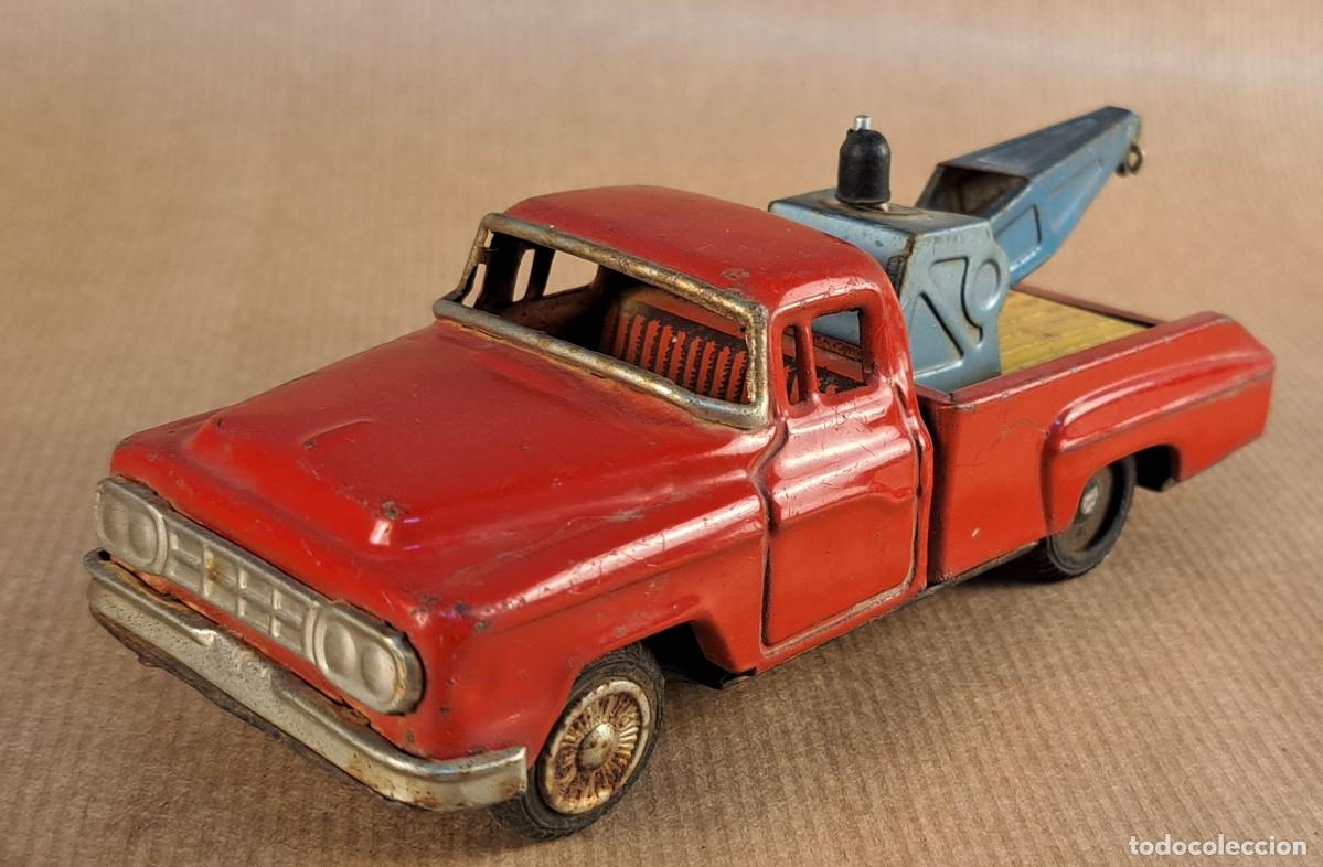 Juguetes antiguos de hojalata: Camioneta gr&uacute;a Dodge de hojalata, Paya, Juguete a&ntilde;os 40-50